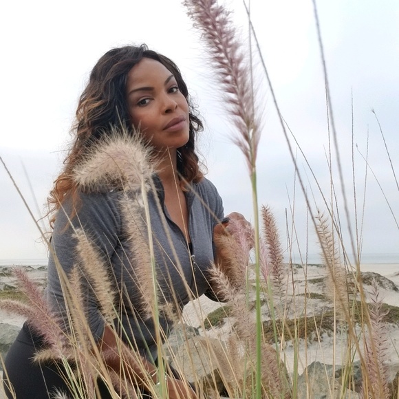 Meet your Posher, Yvonne - Picture 1 of 1